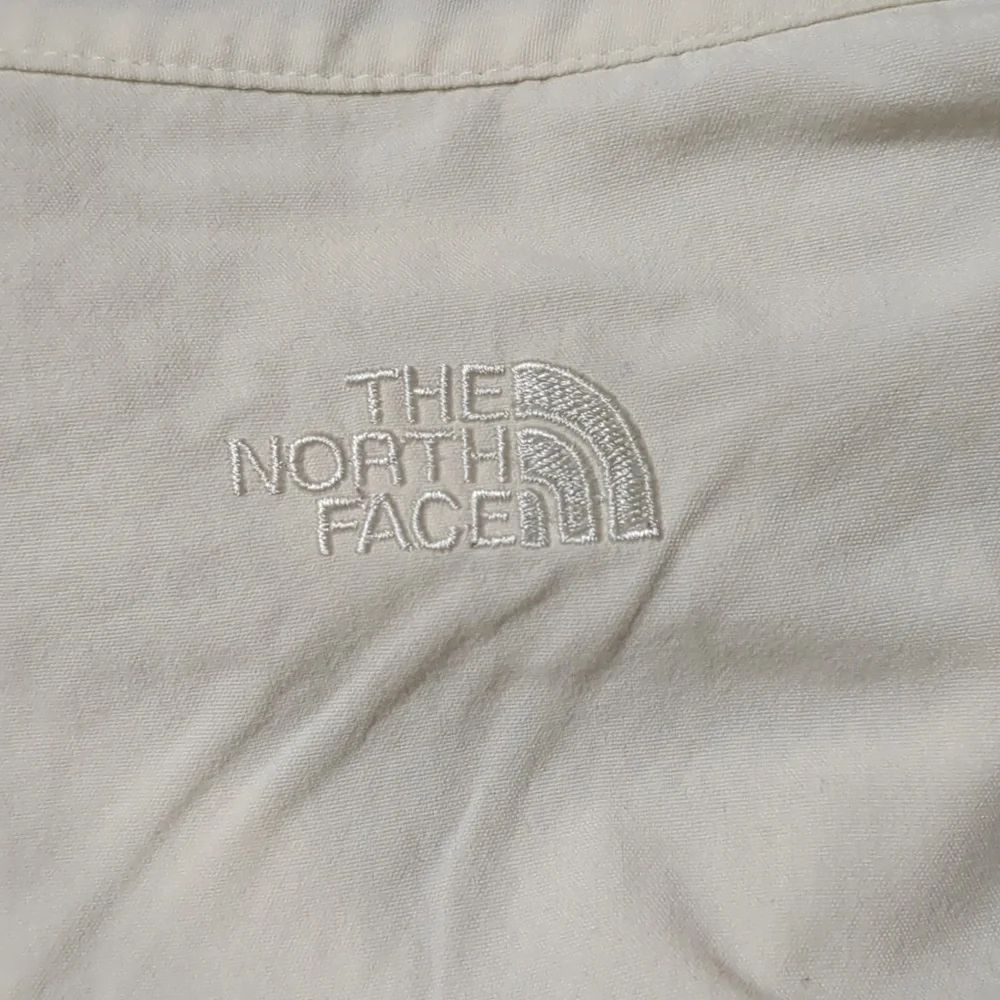The North Face long sleeve vented hiking camp outdoors men size M
